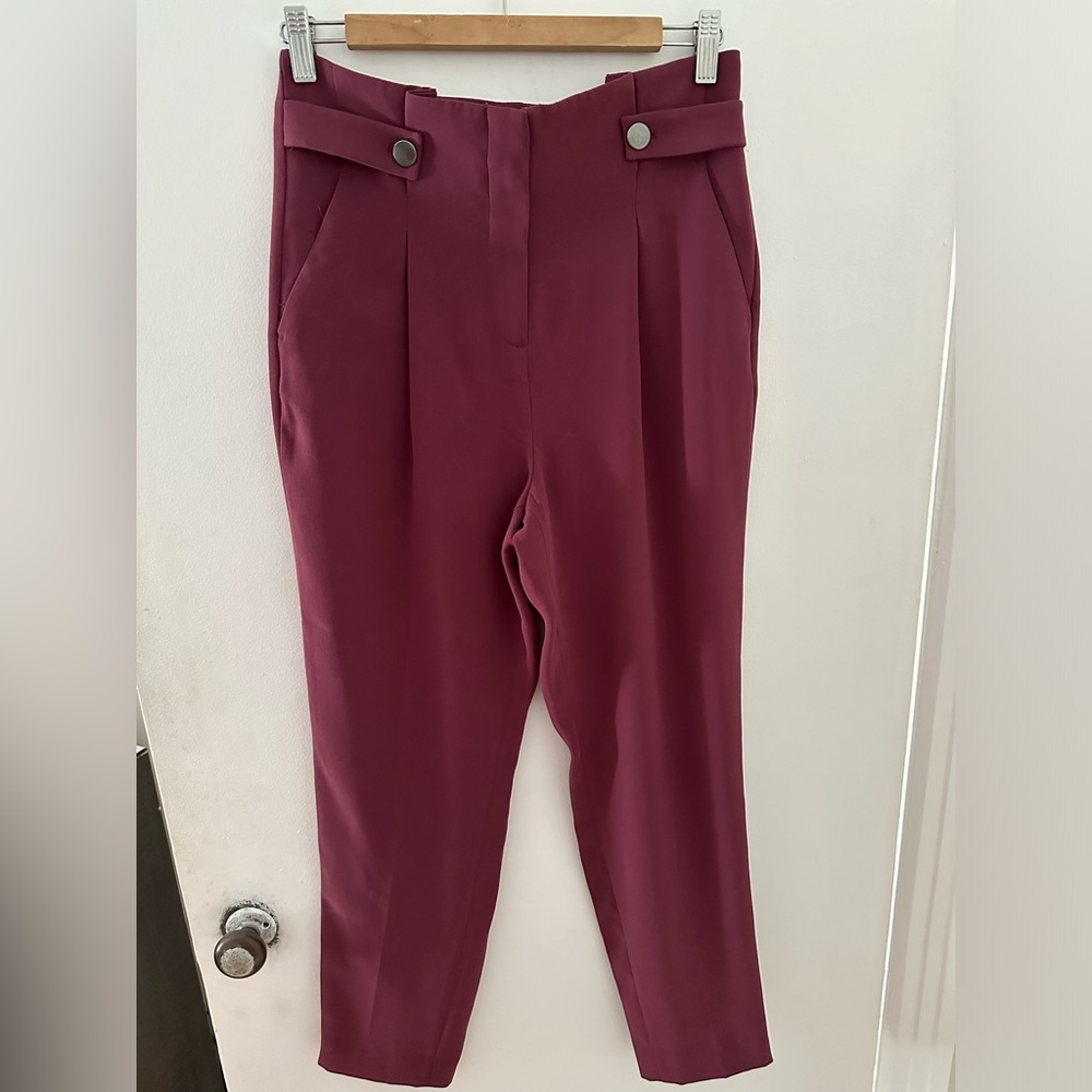 NWOT - RW&CO Raspberry Crepe Tapered Leg Pant with side detail